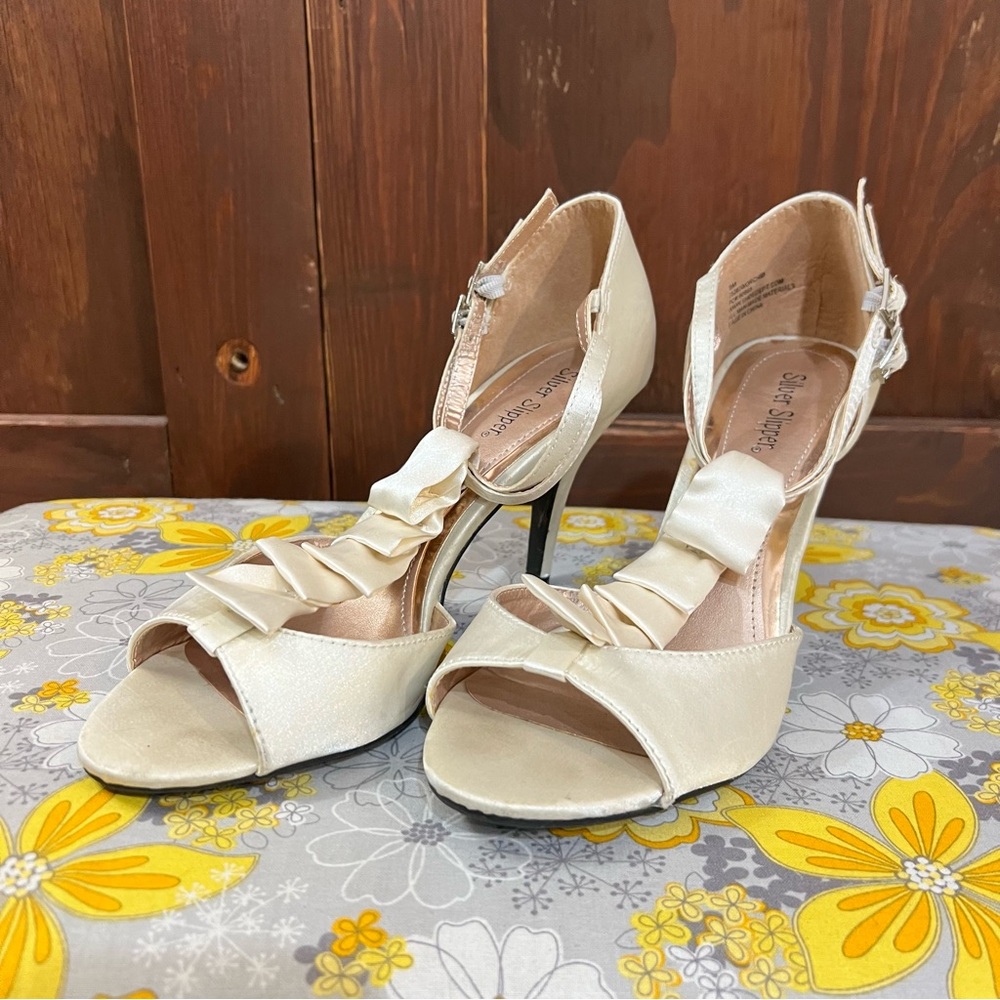 Chic Cream Women's Heels